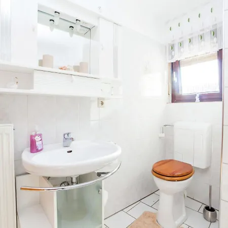 Flat In With Nearby Forest Apartment Densberg