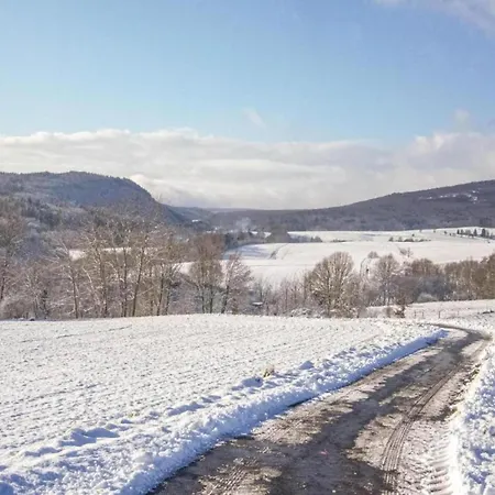 Flat In With Nearby Forest *